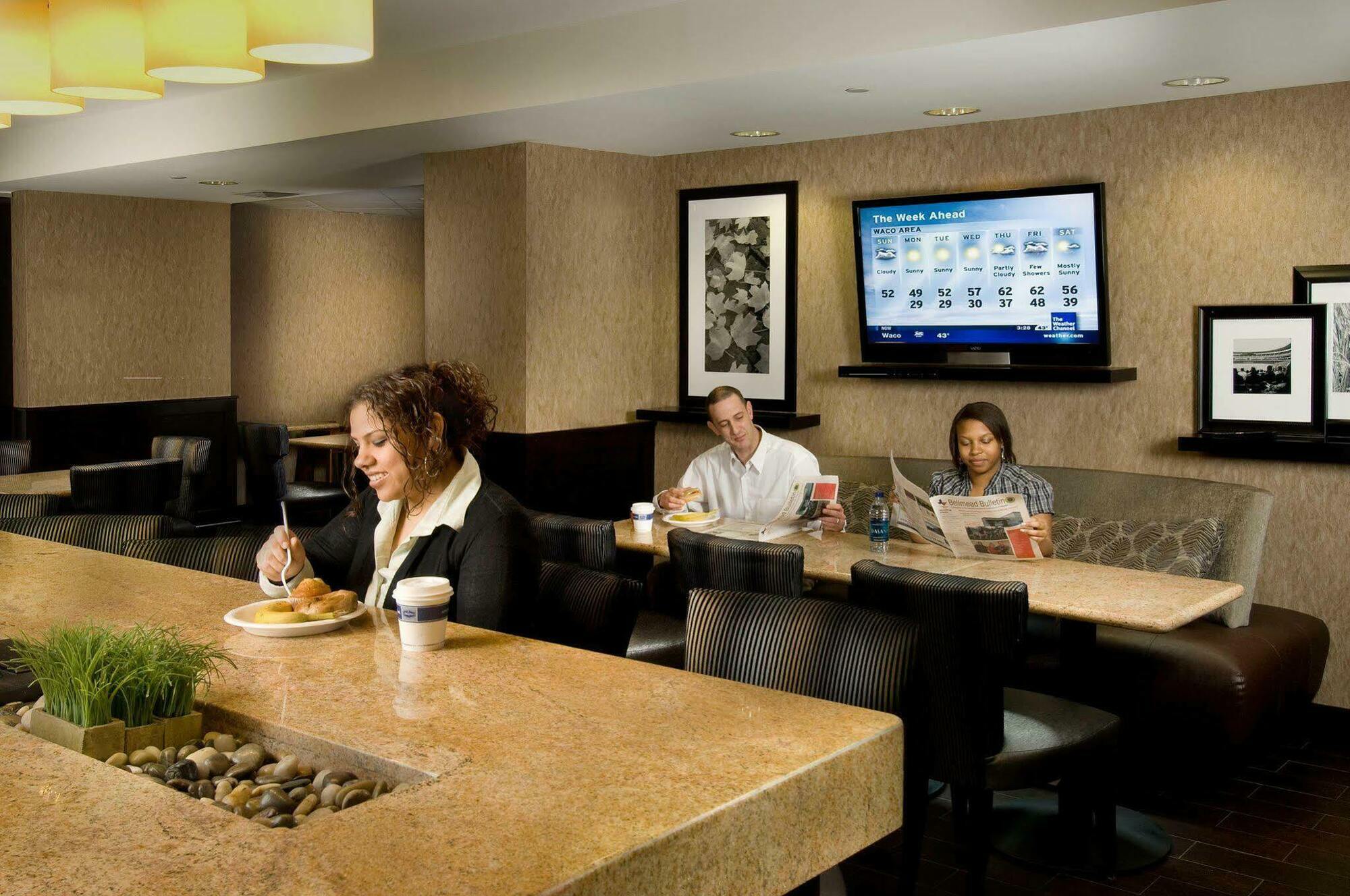 Hampton Inn Waco North Esterno foto